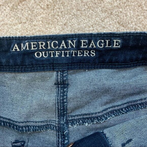 American Eagle outfitters stonewashed denim button fly shorts Sz 6 - Picture 6 of 7